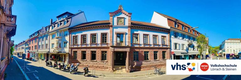 Bild zeigt das Gebäude der Volkshochschule Lörrach und Steinen