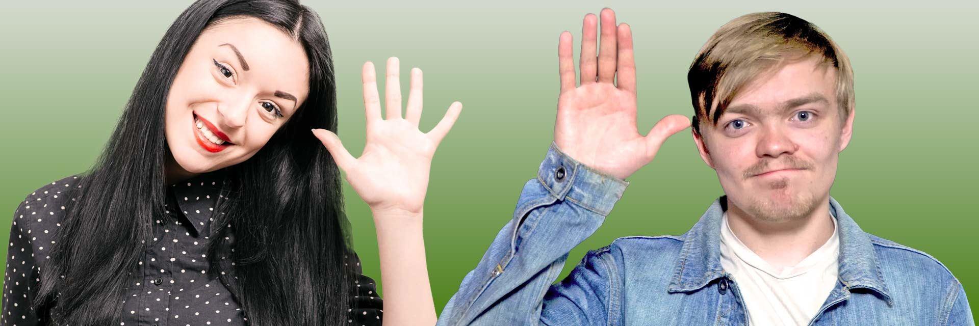 Bild zeigt eine Frau und einen Mann zum Abschied winken